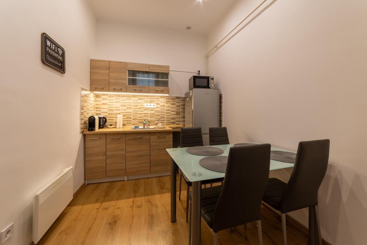 Lovely 1 Bedroom Flat With Central Location Budapest Exterior photo